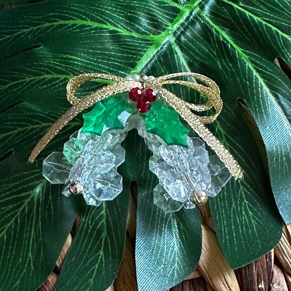 American Vintage Jewelry - BOGO FREE CHRISTMAS BEADED 1980s handmade brooch pin